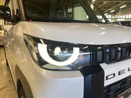 LEDヘッドライト装備で夜道もスッキリとした視界で安心して運転出来ます！