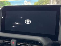 【12.3インチワイドナビ】高級感とインパクトのある大型ワイドナビを装備。各種オーディオ操作はもちろん、横長ワイド画面でのマップ2分割表示など、利便性も高いナビです♪