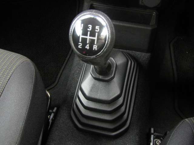 走りの5速マニュアルターボ車です☆