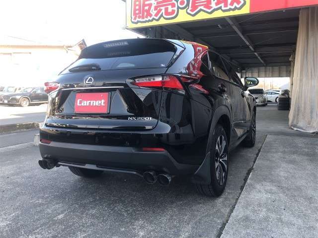 エンジンオイル、エレメント交換　専属の整備士が点検整備をしてご納車いたします。安心して乗っていただけます。