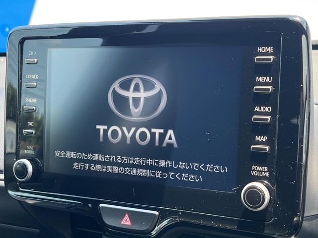 【純正ナビ】人気の純正ナビを装備しております。ナビの使いやすさはもちろん、オーディオ機能も充実！キャンプや旅行はもちろん、通勤や買い物など普段のドライブも楽しくなるはず♪