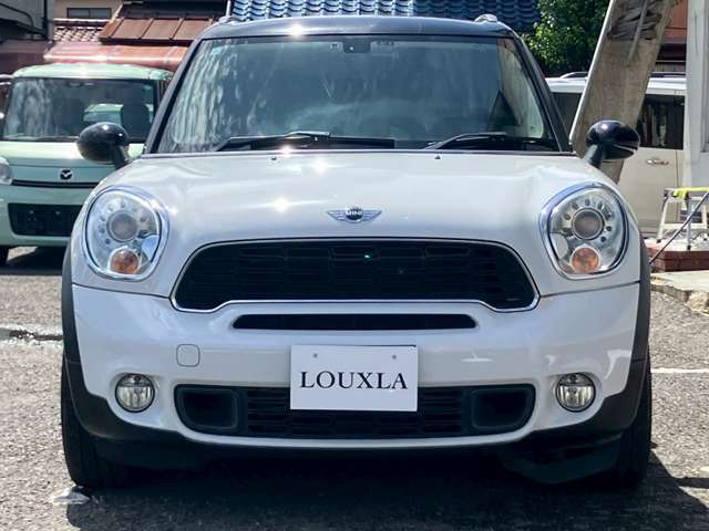 当社では【ボディーガラスコーティング】も施工可能です！お車の艶が出て汚れにくく、お手入れも楽ちんです！お気軽にスタッフまでお尋ね下さい！