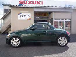 当社自慢のお車です。横にこの車のセールスポイントを、20枚写真と説明でアピールしてあります！まずはご覧になってください。いろんなところをチェックできますよ。