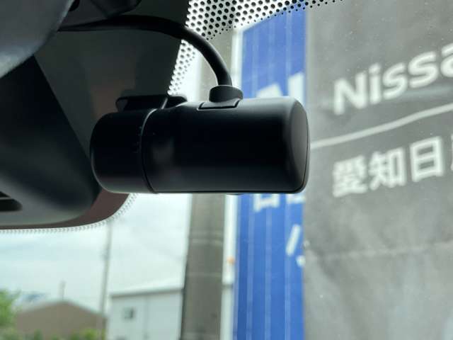 前方ドライブレコーダー付きですので、万一のとき記録に残せます。