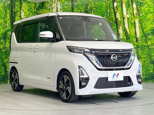 大好評のボディコーティング「弾スプラッシュコート」もご納車までに施工可能。通常のガラスコートと異なる、耐久年数6年の無機質ガラスコーティングが、ボディをキレイな状態に保ってくれます。