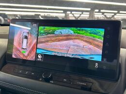 【アラウンドビューモニター】専用のカメラにより、上から見下ろしたような視点で360度クルマの周囲を確認することができます☆死角部分も確認しやすく、狭い場所での切り返しや駐車もスムーズに行えます。