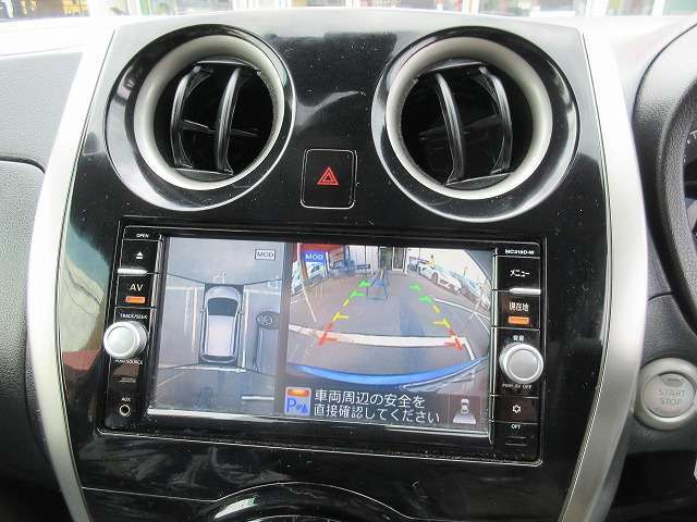 全方位カメラで駐車も安心です♪