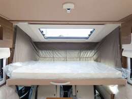 プルダウンベッド（1900×1450）大人2名で就寝可能！