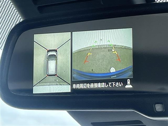 【アラウンドビューモニター】まるでクルマを真上から見下ろしたかのような視点で駐車をサポートします！クルマの斜め後ろや真横など、前後左右の4つのカメラの映像が合成されて、モニターに映し出されます。