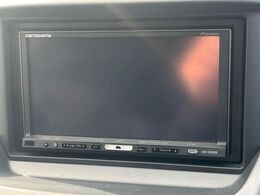 【ナビゲーション】使いやすいナビで目的地までしっかり案内してくれます。各種オーディオ再生機能も充実しており、お車の運転がさらに楽しくなります！！