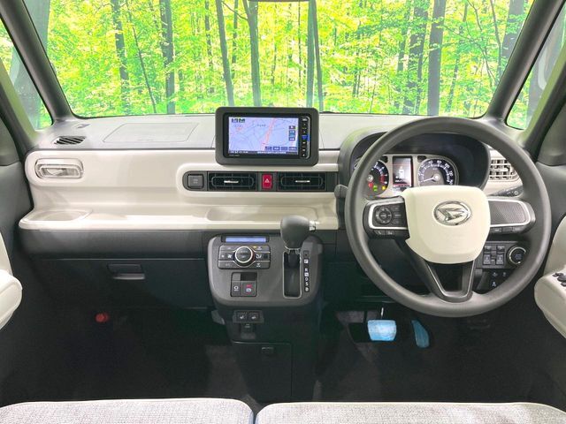 グループ総在庫数約30，000台！！全国の系列店からメーカー・車種問わずご紹介出来るので、あなたにピッタリのお車が見つかるはずです♪まずはお問い合わせ下さい☆