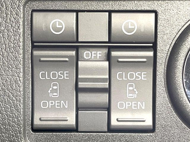 【両側パワースライドドア】スマートキーや運転席のスイッチで後席両側スライドドアの開閉が可能♪電動だから力を入れてドアを開ける必要が無く、小さなお子様でも簡単に開け閉めでき快適です♪