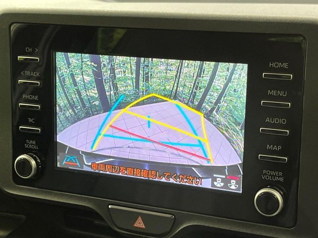 【バックカメラ】駐車時に後方がリアルタイム映像で確認できます。大型商業施設や立体駐車場での駐車時や、夜間のバック時に大活躍！運転スキルに関わらず、今や必須となった装備のひとつです！
