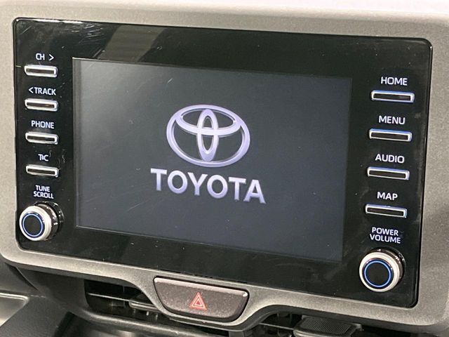 【ディスプレイオーディオ】お持ちのスマホやMP3プレイヤーとの無線接続で音楽再生が可能！コードで繋ぐわずらわしさも無く、手軽にお気に入りの音楽を楽しめます。