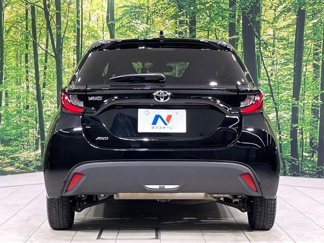 安心の最長10年・走行無制限保証（有償）をご用意。保証内容も充実はもちろん、無料点検＆オイル交換や、年中無休の全国・24時間ロードサービスも付帯されておりますのでご安心下さい。