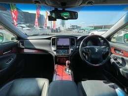 【インパネ全体】全方位で視界が広く、高い目線で運転もしやすいです！