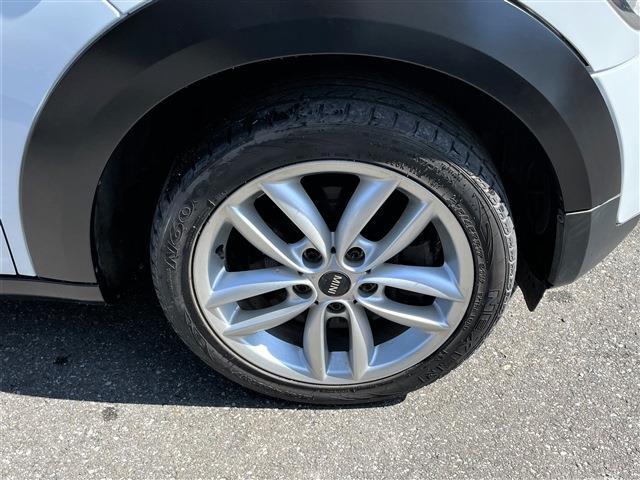 ☆全塗装済☆1.6ターボ☆ブラックレザー☆パドルシフト☆4WD☆5人乗り☆走行3万キロ未満