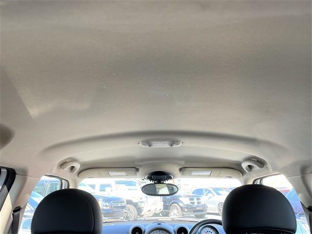 ☆全塗装済☆1.6ターボ☆ブラックレザー☆パドルシフト☆4WD☆5人乗り☆走行3万キロ未満