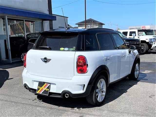 ☆全塗装済☆1.6ターボ☆ブラックレザー☆パドルシフト☆4WD☆5人乗り☆走行3万キロ未満