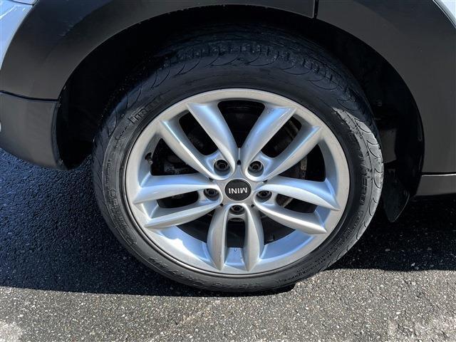 ☆全塗装済☆1.6ターボ☆ブラックレザー☆パドルシフト☆4WD☆5人乗り☆走行3万キロ未満