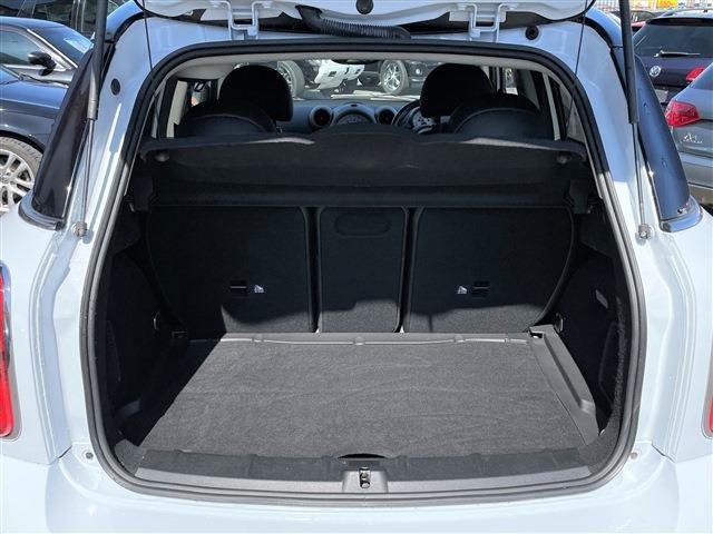 ☆全塗装済☆1.6ターボ☆ブラックレザー☆パドルシフト☆4WD☆5人乗り☆走行3万キロ未満