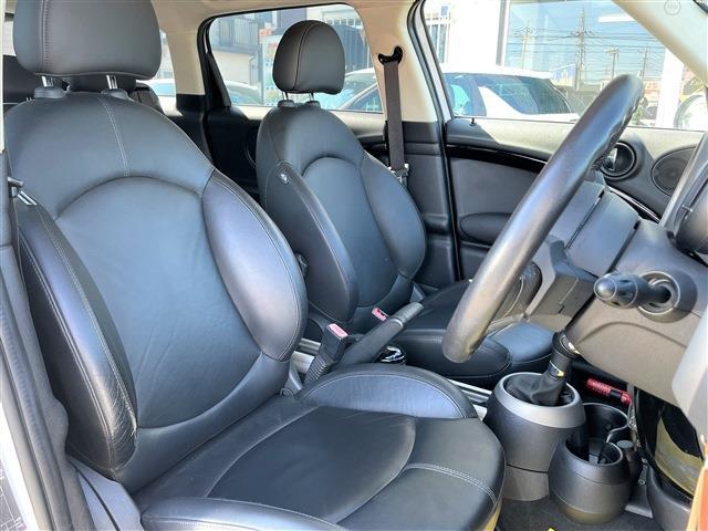 ☆全塗装済☆1.6ターボ☆ブラックレザー☆パドルシフト☆4WD☆5人乗り☆走行3万キロ未満