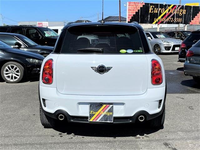 ☆全塗装済☆1.6ターボ☆ブラックレザー☆パドルシフト☆4WD☆5人乗り☆走行3万キロ未満