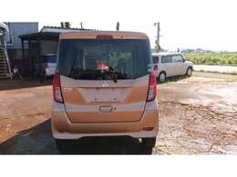 認証工場にて整備致しますので、ダイヤルステッカーもついております。