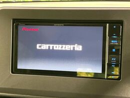 【ナビゲーション】目的地までしっかり案内してくれる使いやすいナビ。Bluetooth接続すればお持ちのスマホやMP3プレイヤーの音楽を再生可能！毎日の運転がさらに楽しくなります！！