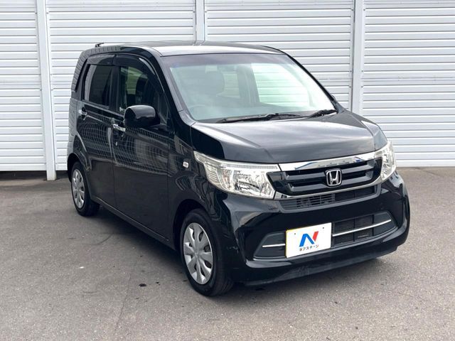 大好評のボディコーティング「弾スプラッシュコート」もご納車までに施工可能。通常のガラスコートと異なる、耐久年数6年の無機質ガラスコーティングが、ボディをキレイな状態に保ってくれます。