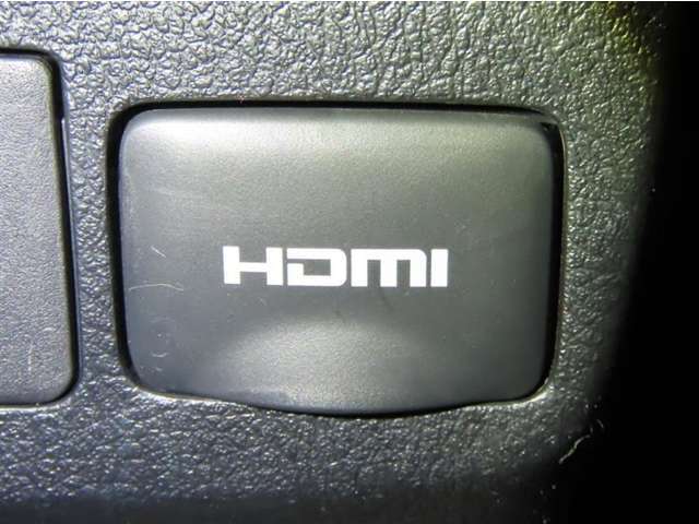 HDMI端子を装備しております。