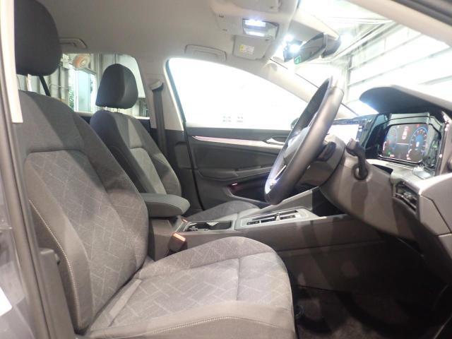 楽な姿勢で座ることが出来るので長時間の運転でも疲れにくいですし体もぶれにくいですよ。