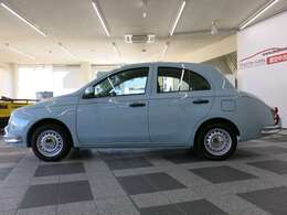 希少ペールブルーは当時もオーダーが少なかった車両でございます。