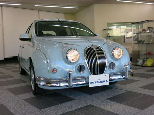 ビュートの特徴ともいえるクロームグリル！愛らしい<span class=