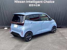納車前に入念な点検整備をさせていただきます。もちろん全車走行距離無制限のワイド保証付きですので安心してお乗りいただけます。