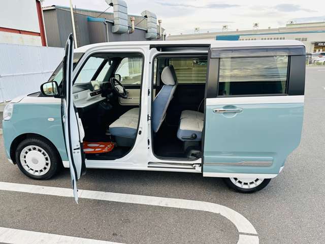 スライドドアのため、お子様をお連れの方には買い物にも便利です！