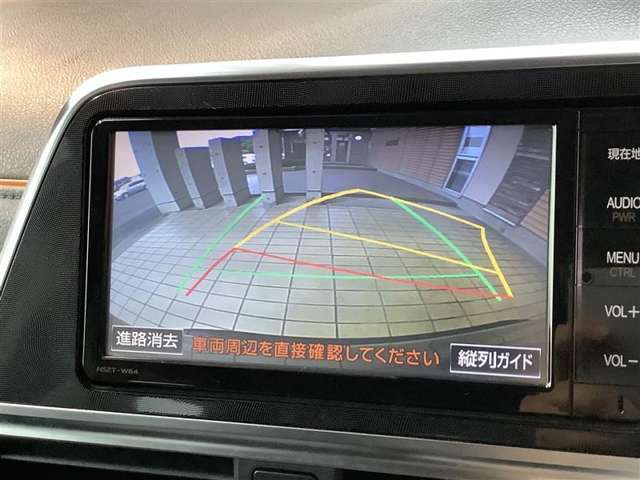 バックモニタ-も装備しております。車庫入れの苦手なお客様、もうご心配いりません。重宝してくれると思います。