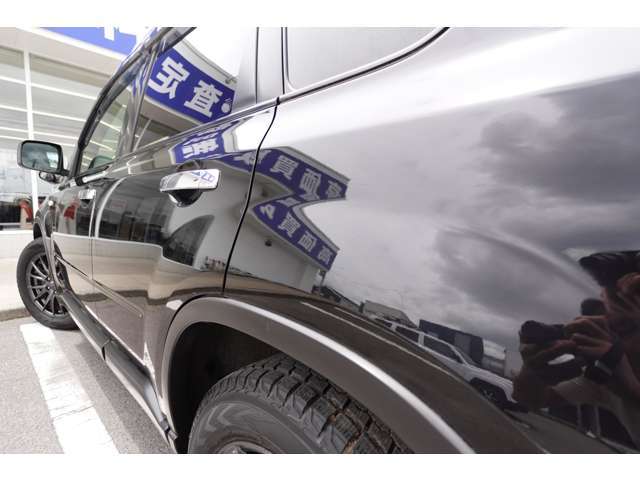 当店の車両は【1か月or1，000km】どちらか早い方の保証を付けております！また別途有償保証の取扱いもございますのでお気軽にお問い合わせください！【0078-6043-2984】