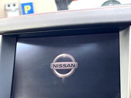【メーカー純正ナビ】インテリアに溶け込むスタイリッシュな「専用設計」メーカーナビを装備♪視認性や操作性など基本性能にも優れ、より上質なカーライフをお楽しみいただけます。
