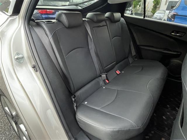 【後部座席】『後部座席周辺』の画像になります。写真の内容に関してご不明点、ご質問等がございましたらお気軽にガリバー店舗までお問い合わせください。