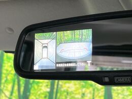 【アラウンドビューモニター】専用のカメラにより、上から見下ろしたような視点で360度クルマの周囲を確認することができます☆死角部分も確認しやすく、狭い場所での切り返しや駐車もスムーズに行えます。