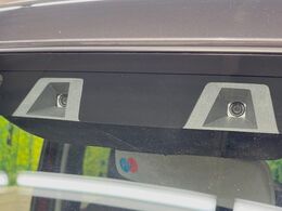 【スズキ　セーフティサポート】走行中に前方の車両等を認識し、衝突しそうな時は警報とブレーキで衝突回避と被害軽減をアシスト。より安全にドライブをお楽しみいただけます。