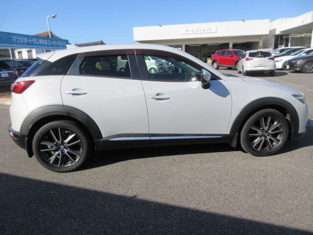 ご覧頂いている車両ですが、メールでのお問合せが非常に多い車両となっております。お急ぎのお客様はお電話にてお問合せ下さい。ご連絡先はマツダオートザム東広島【0078-6002-523858】までお願いします♪