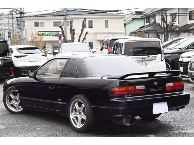 【アフターフォロー】弊社では販売がお客様とのお付き合いのスタートだと考えます。販売後も、定期メンテナンス・車検・追加カスタム・各種OP取り付け等、何でもご相談頂ける環境が整っております。