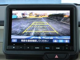 バックが苦手な方は必見！ライン表示付きのバックモニターが障害物を映し出してくれます！