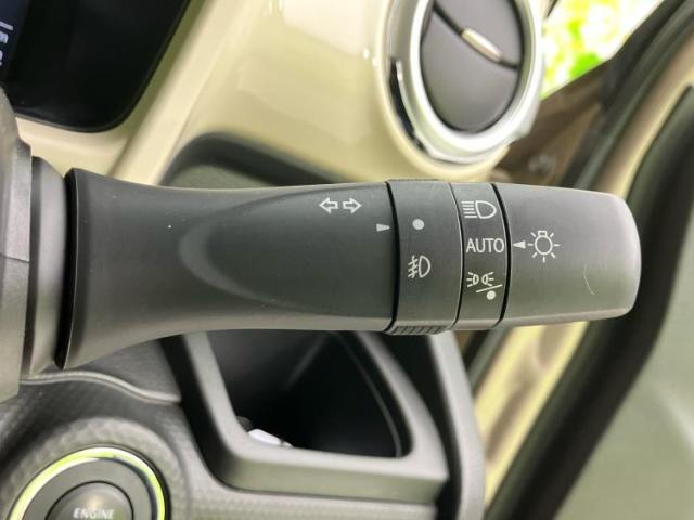 WECARSの展示場では実際に見て、触ってお車をお選びいただけます！知識の豊富な営業スタッフが様々なカーライフをご提案いたします！