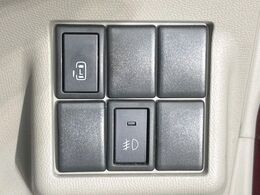 【パワースライドドア】スマートキーや運転席のスイッチでスライドドアの開閉が可能♪電動だから力を入れてドアを開ける必要が無く、小さいお子様でも、重い荷物を持っている時もラクに開け閉めできます♪