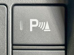 【コーナーセンサー】バンパーに付いたセンサーが障害物を検知！一定の距離に近づくとアラートで教えてくれます♪狭い駐車スペースや車庫入れ時も安心ですね☆