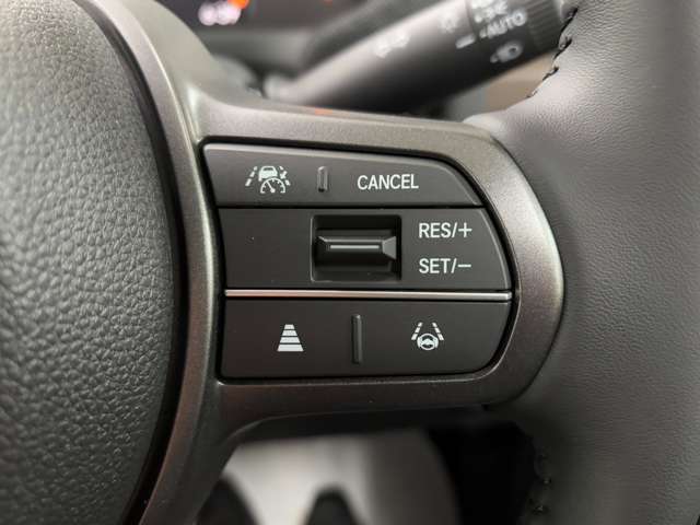 当店はお客様との会話を通じて、ライフスタイルに合ったクルマ購入の実現に尽力します。