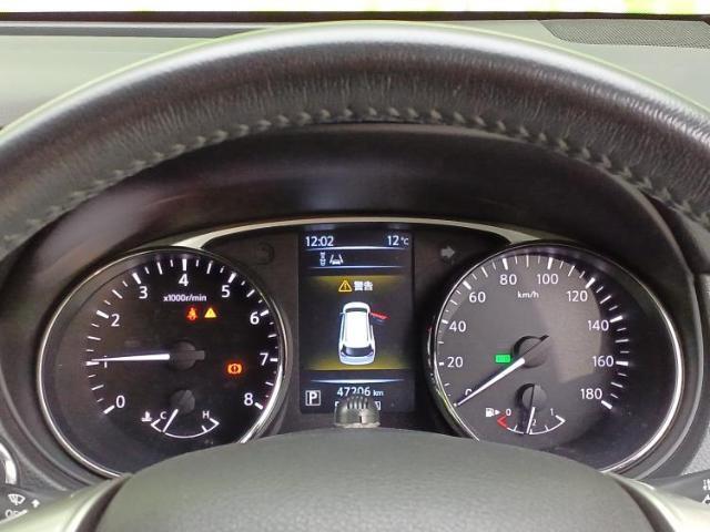 WECARSの展示場では実際に見て、触ってお車をお選びいただけます！知識の豊富な営業スタッフが様々なカーライフをご提案いたします！